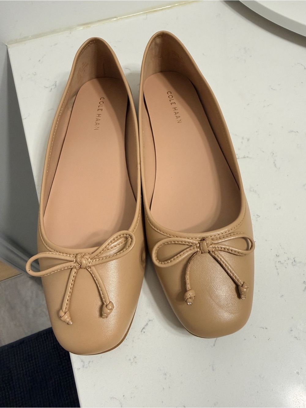 Brand new Cole Haan Beige Leather Ballet Flats with Bow size 9
